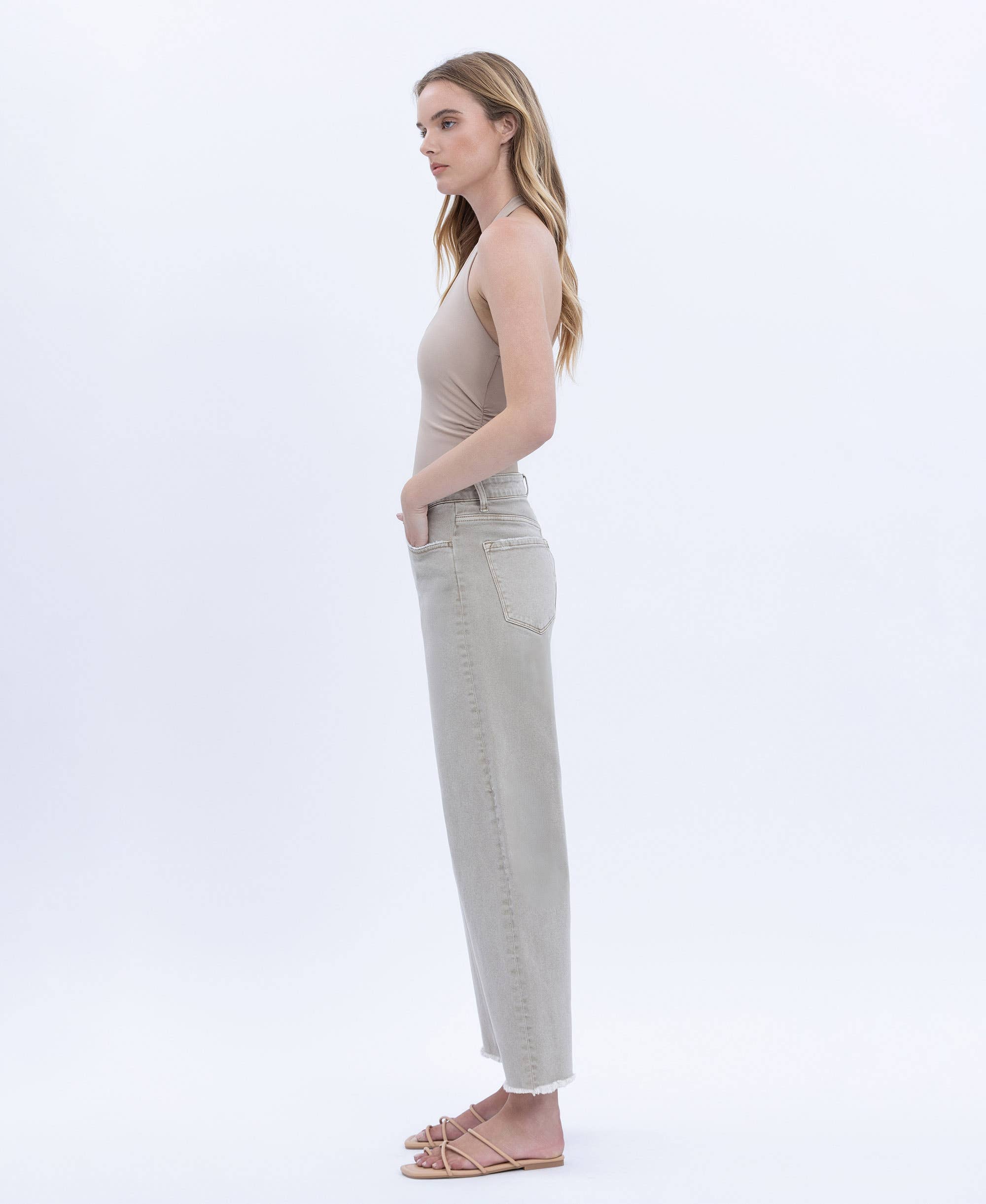 SUPER HIGH RISE FRAYED HEM WIDE BARREL LEG