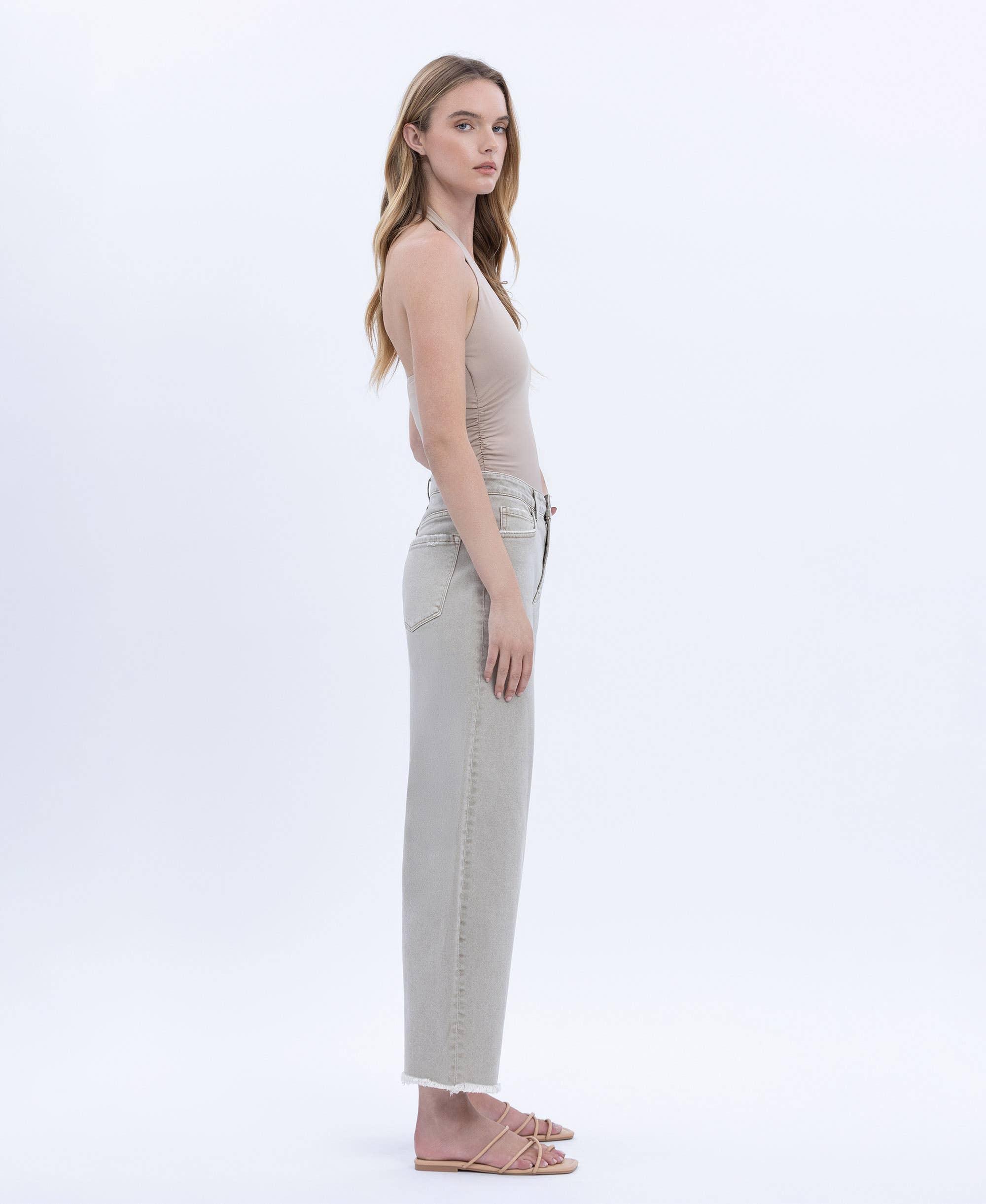 SUPER HIGH RISE FRAYED HEM WIDE BARREL LEG