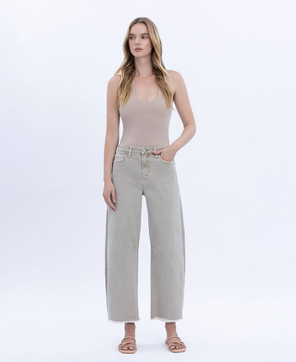 SUPER HIGH RISE FRAYED HEM WIDE BARREL LEG